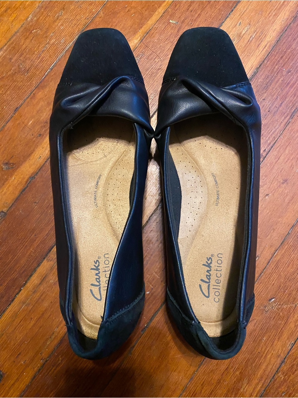 Clarks Collection Black Women's Square-Toe Knot Ballet Flats loafers